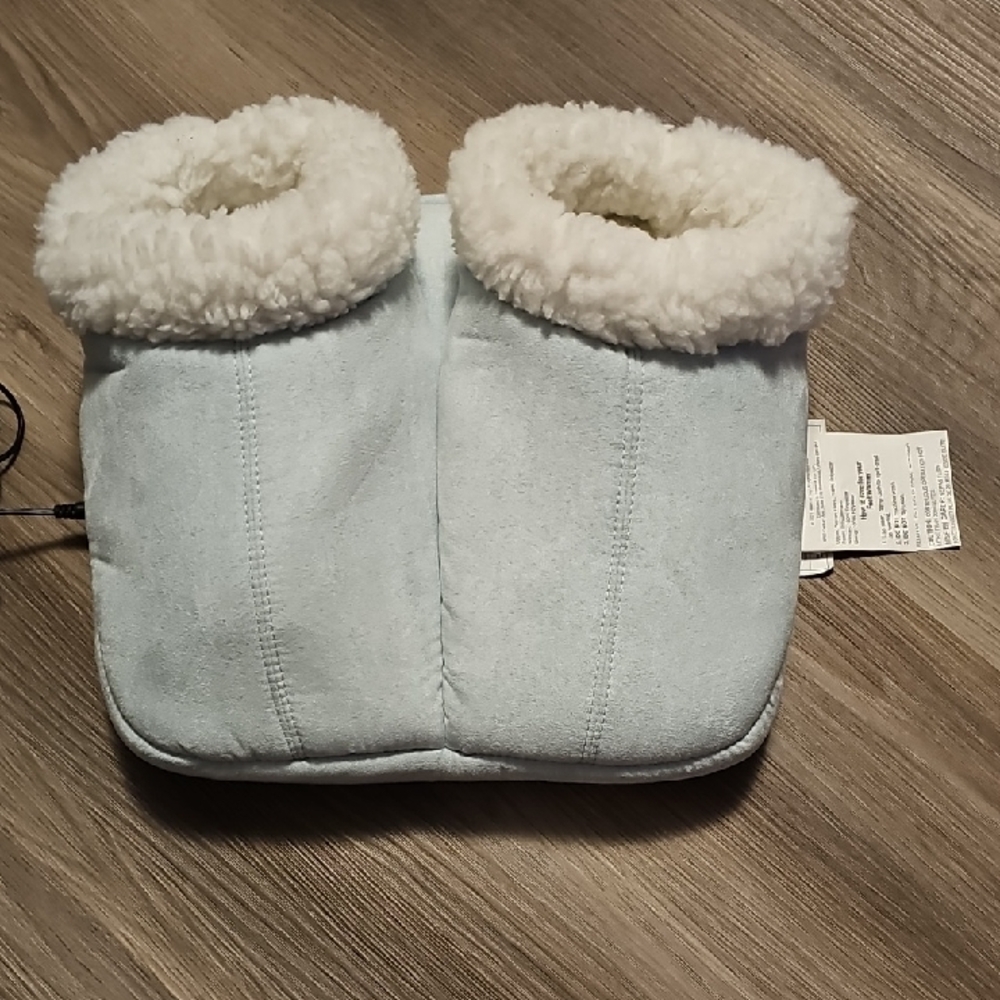 BODY INNOVATIONS Foot Warmer and Massager Fleece-Lined Slipper